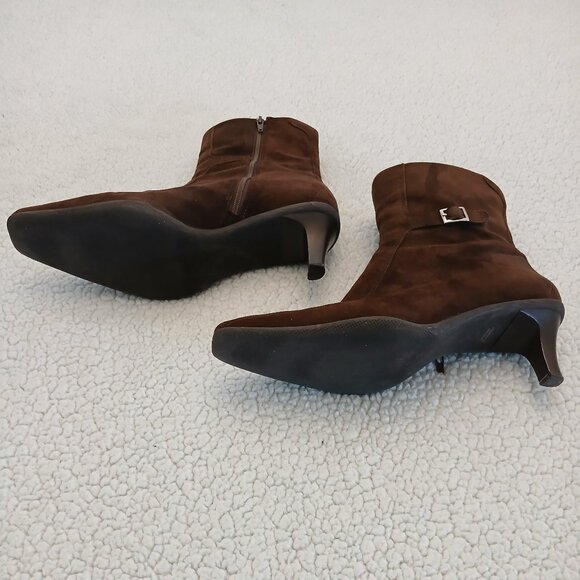 Ann Taylor Brown Suede Ankle Boots - size 9.5 - Picture 2 of 4